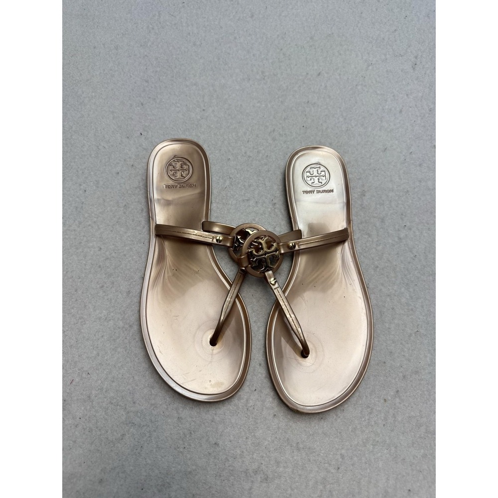 Tory Burch Jelly Thong Sandals Women's Size 7 Gold Logo Medallion Flat Slip On - Picture 2 of 6